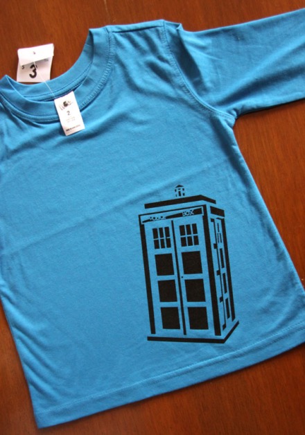 Free Download: DIY TARDIS T-Shirt printing template